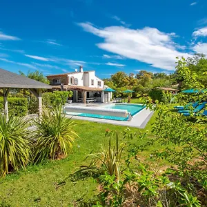 Le Joyau Du Golfe De St Tropez Frühstückspension Cogolin