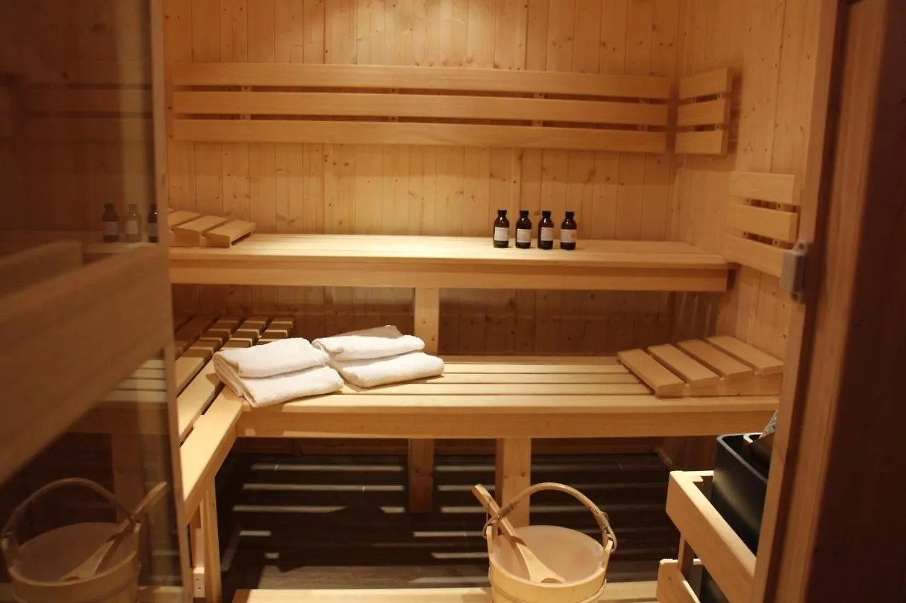 Domaine Insolite Du Petit Moras Chomerac Bed & Breakfast